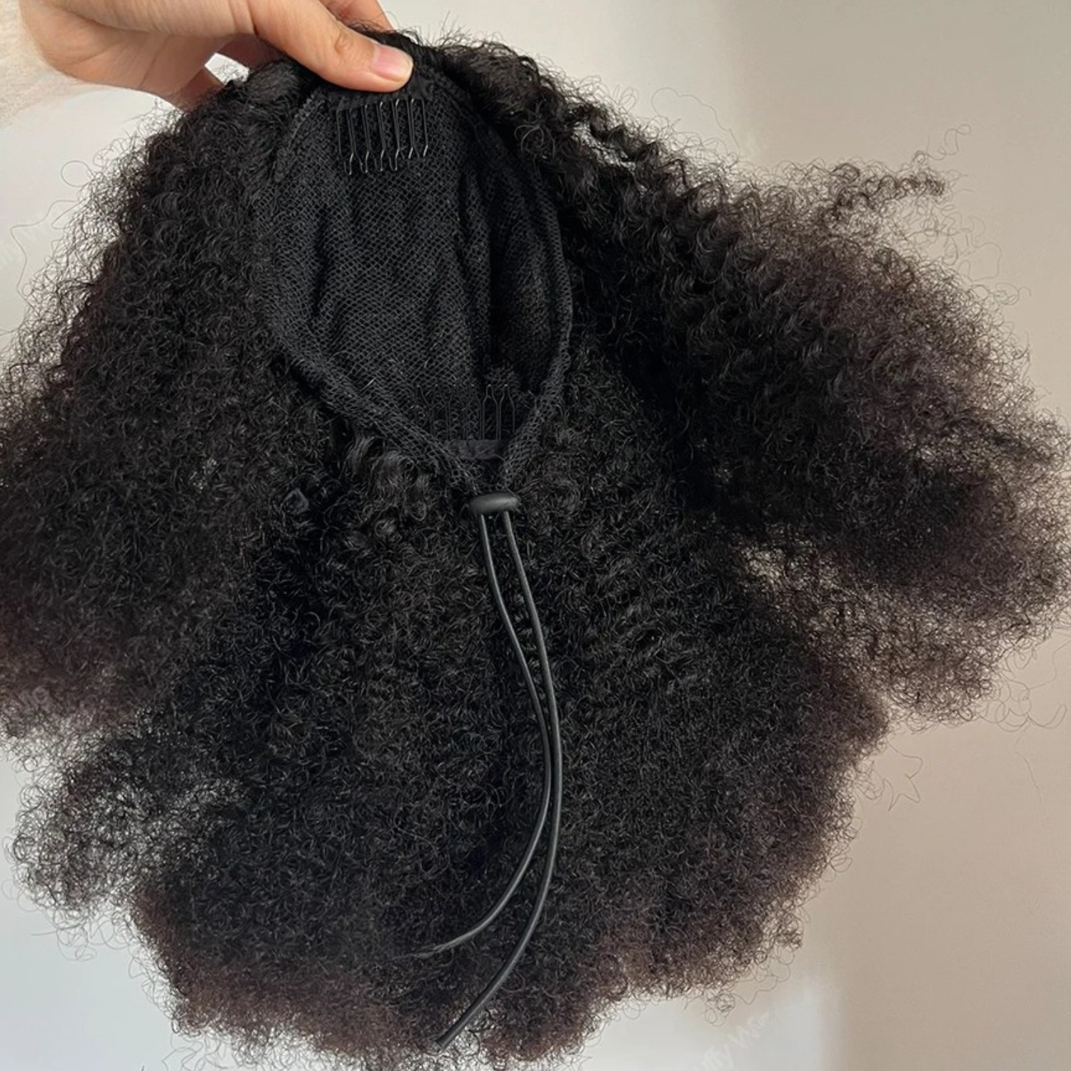 Afro Puff Kinky 45 cm 100g